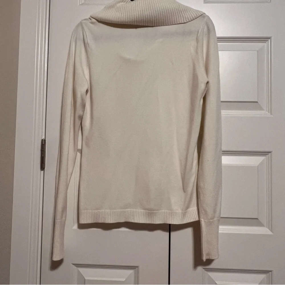 INC International Concepts Cream Crowlneck Sweater